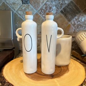Rae Dunn O & V Cruets